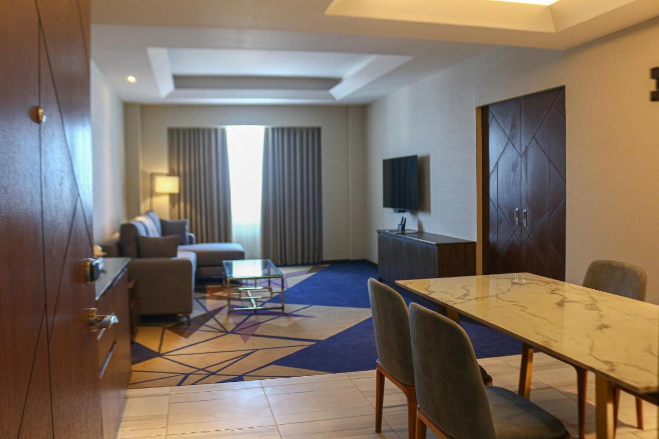 Luxent Hotel Bandar Quezon Luaran gambar