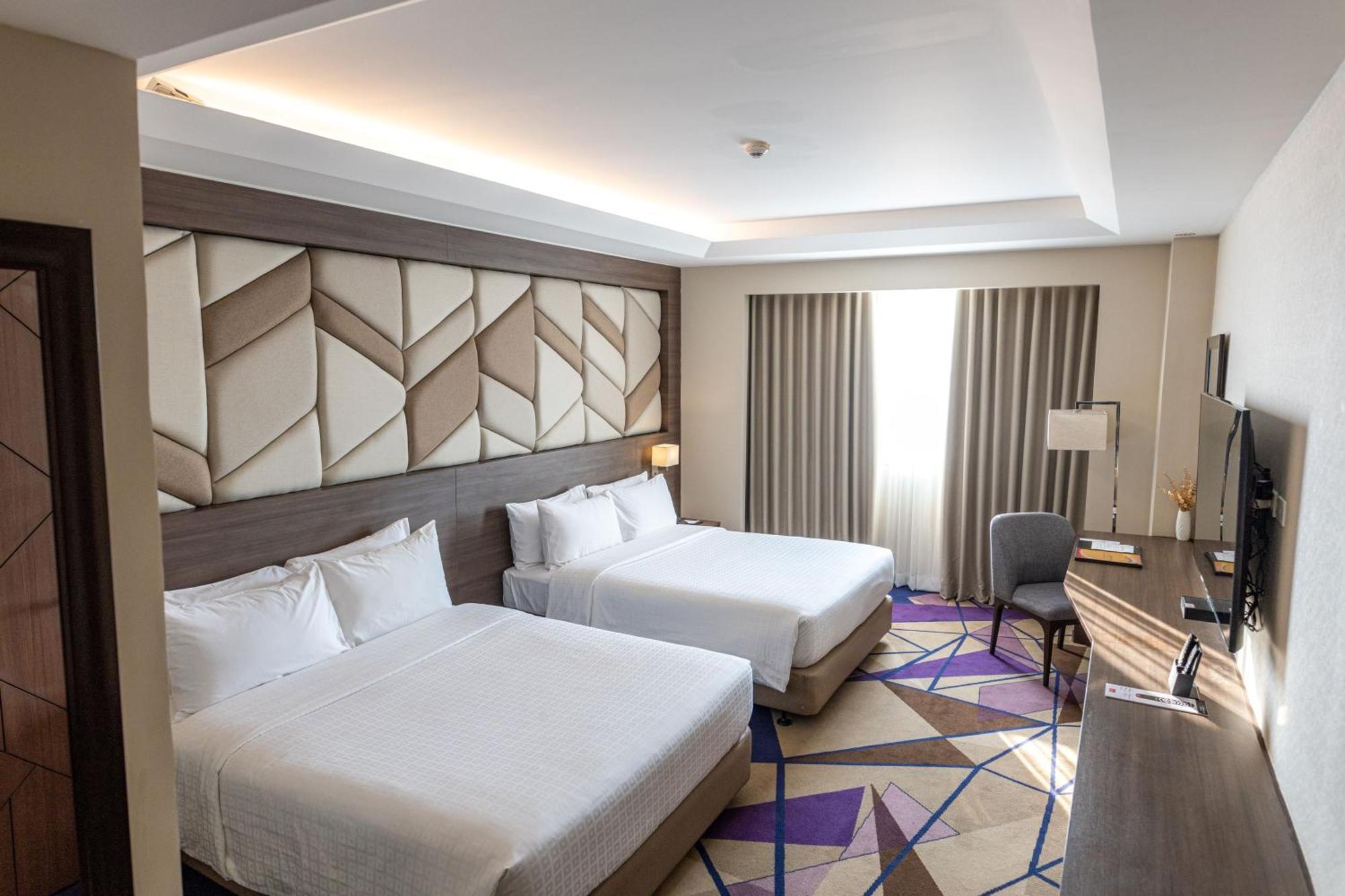 Luxent Hotel Bandar Quezon Luaran gambar