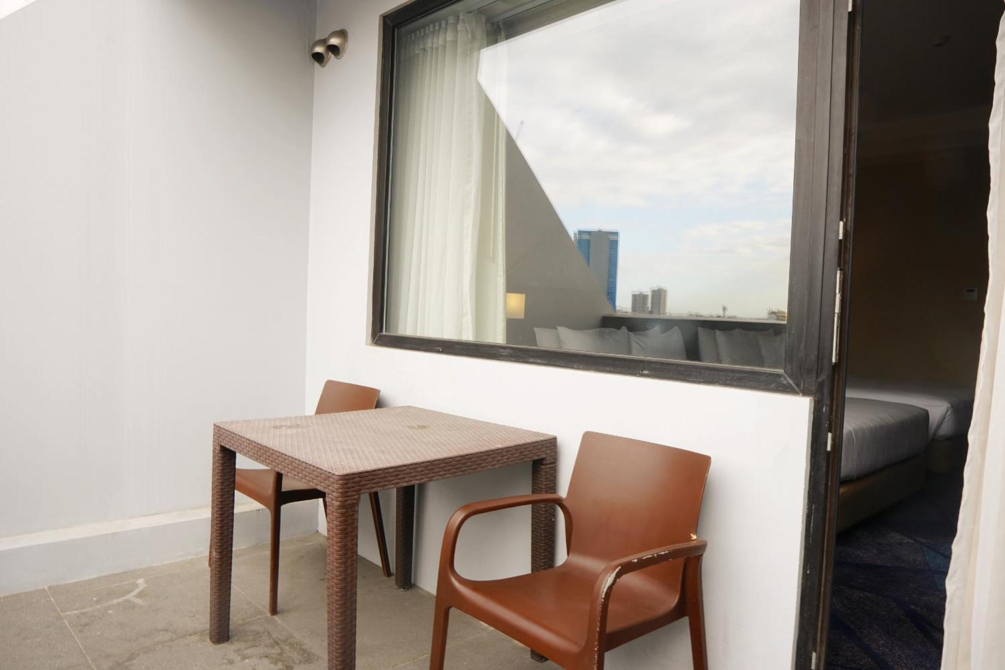 Luxent Hotel Bandar Quezon Luaran gambar