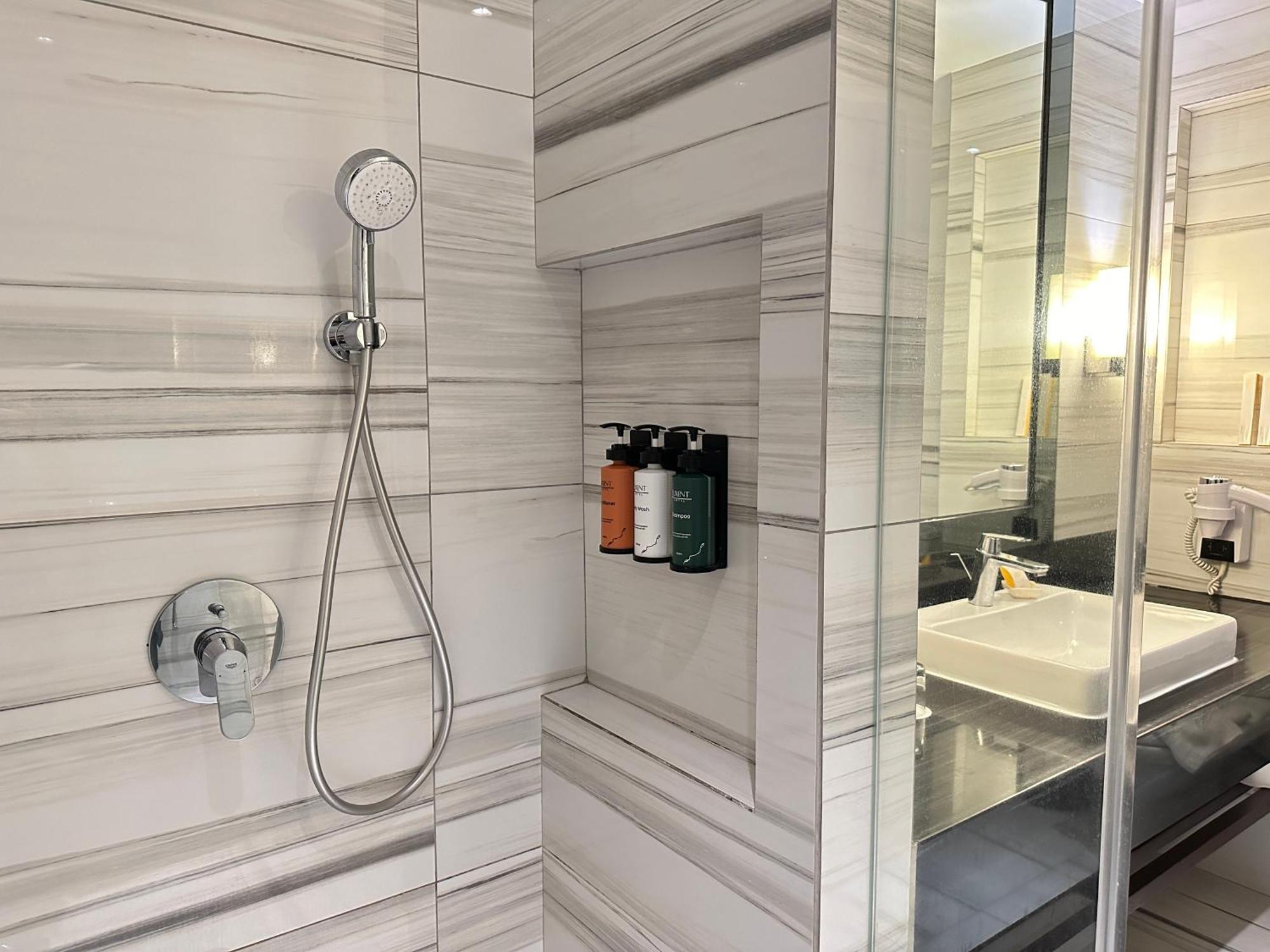 Luxent Hotel Bandar Quezon Luaran gambar