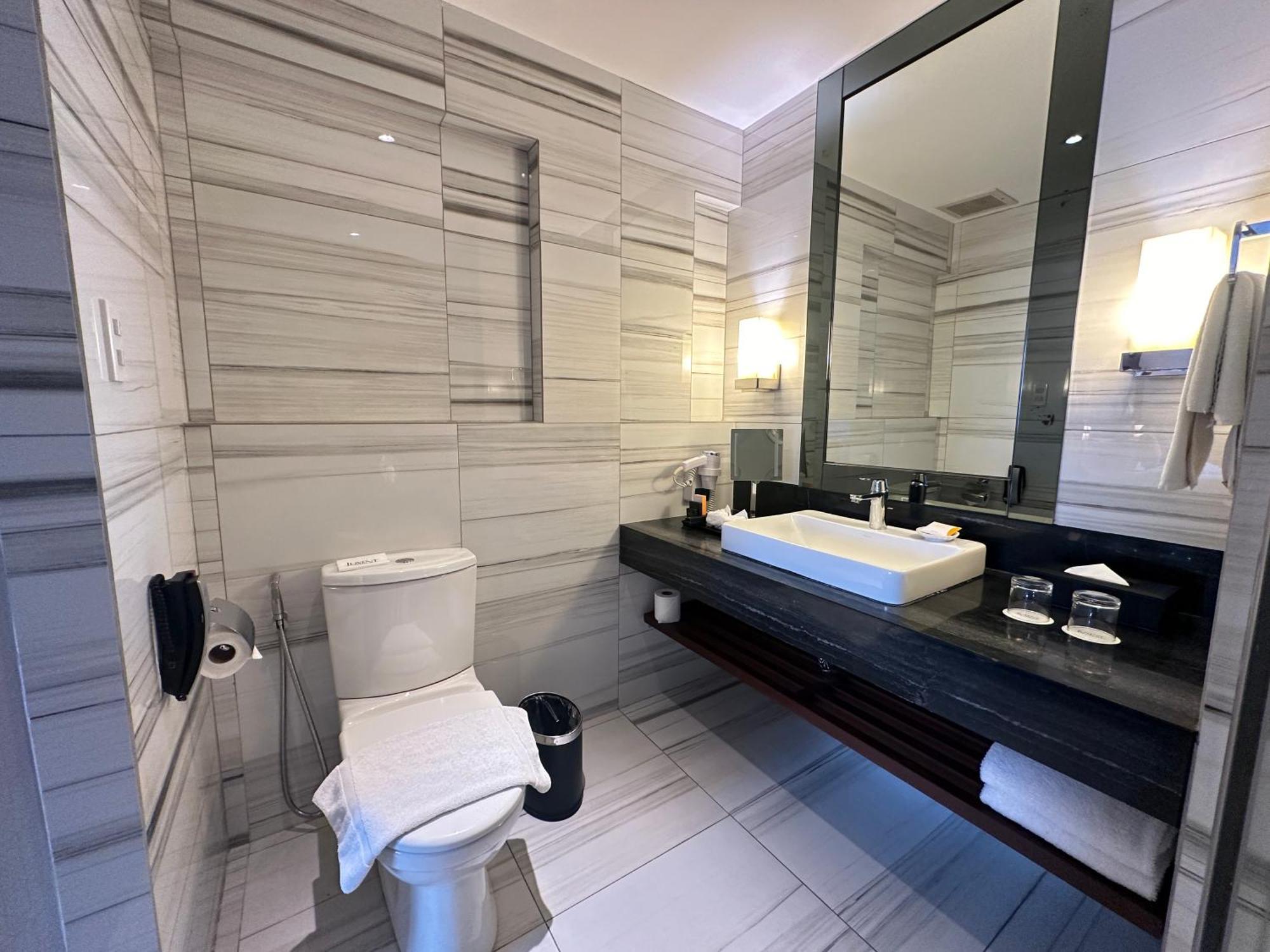 Luxent Hotel Bandar Quezon Luaran gambar