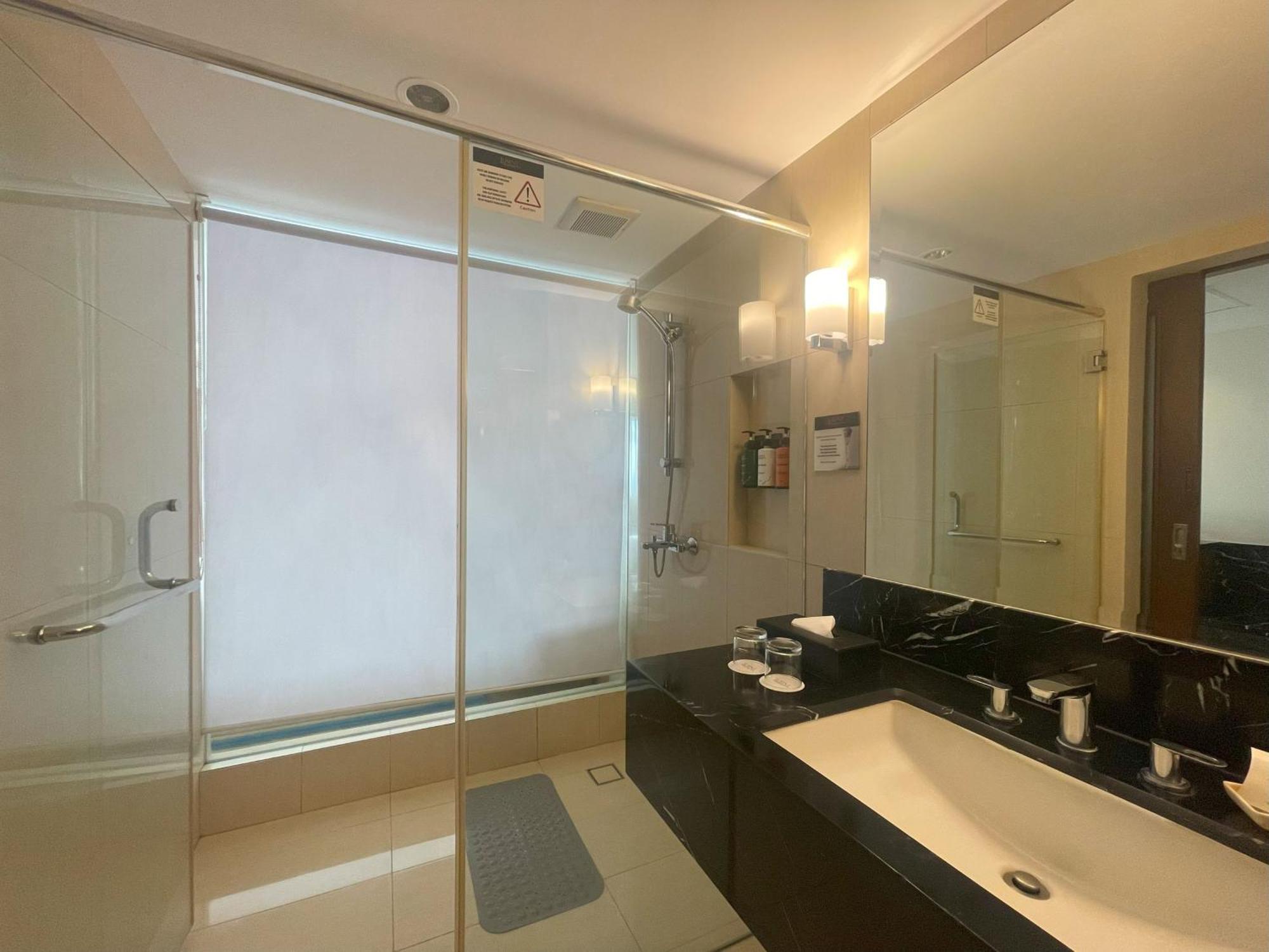 Luxent Hotel Bandar Quezon Luaran gambar