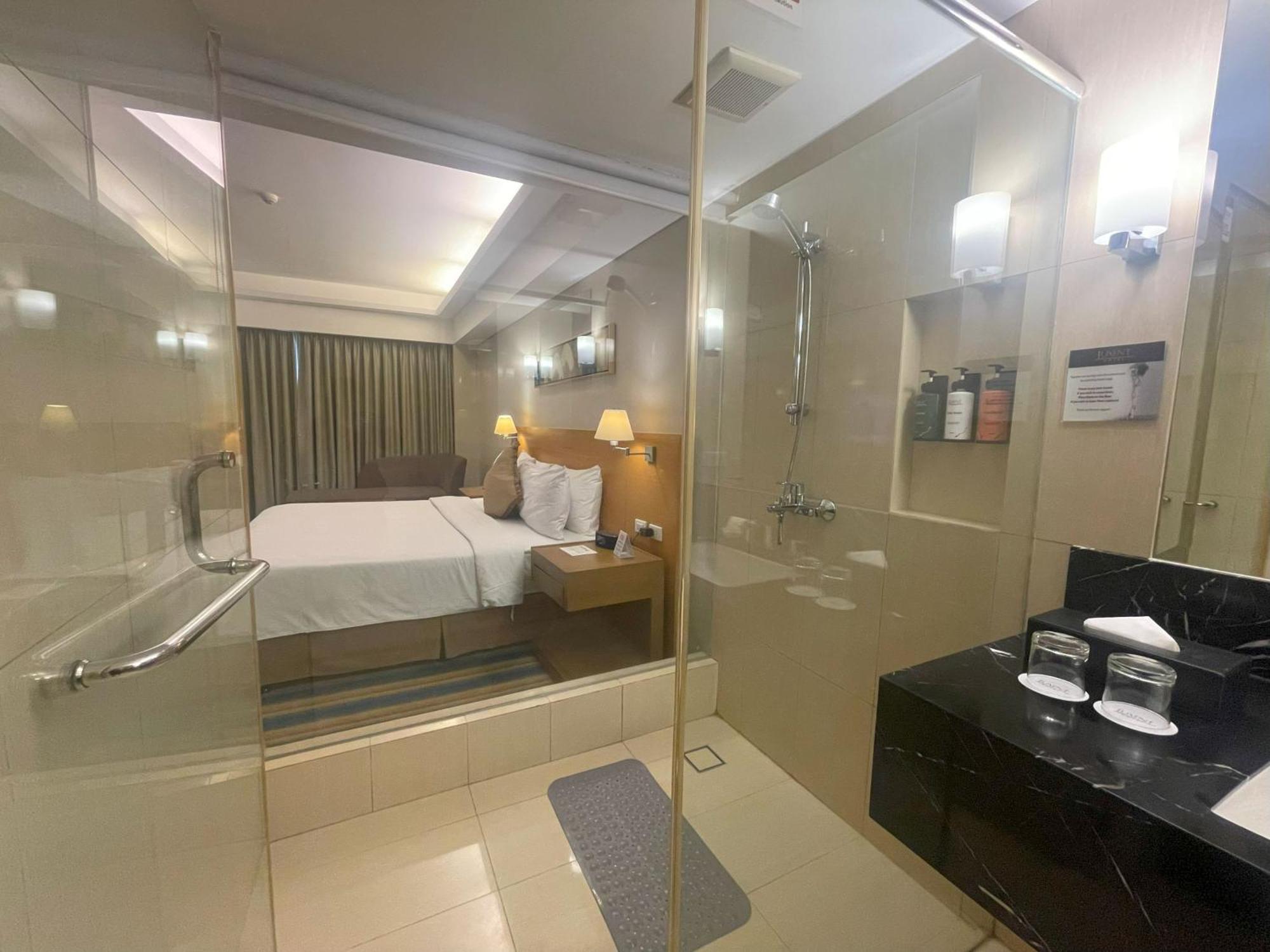 Luxent Hotel Bandar Quezon Luaran gambar