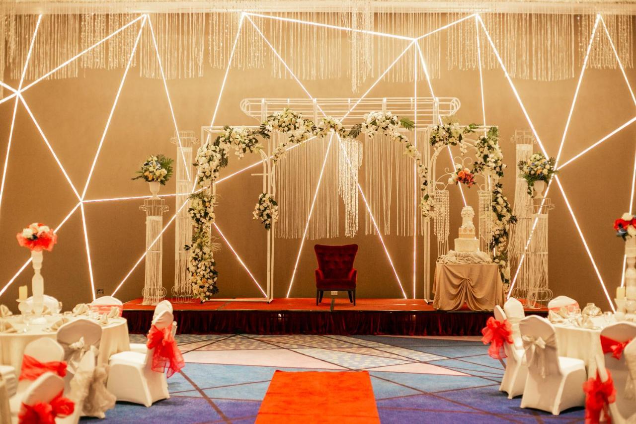 Luxent Hotel Bandar Quezon Luaran gambar