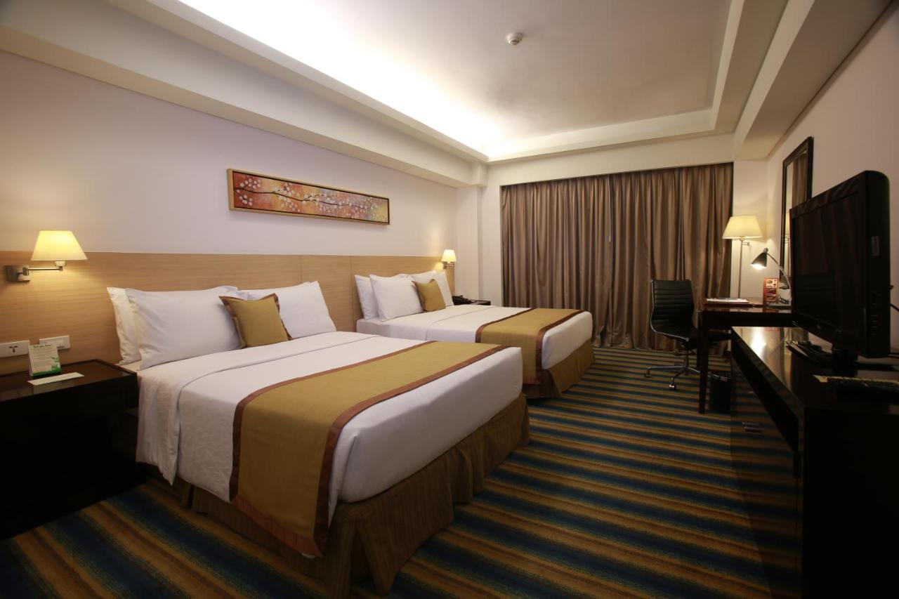Luxent Hotel Bandar Quezon Luaran gambar